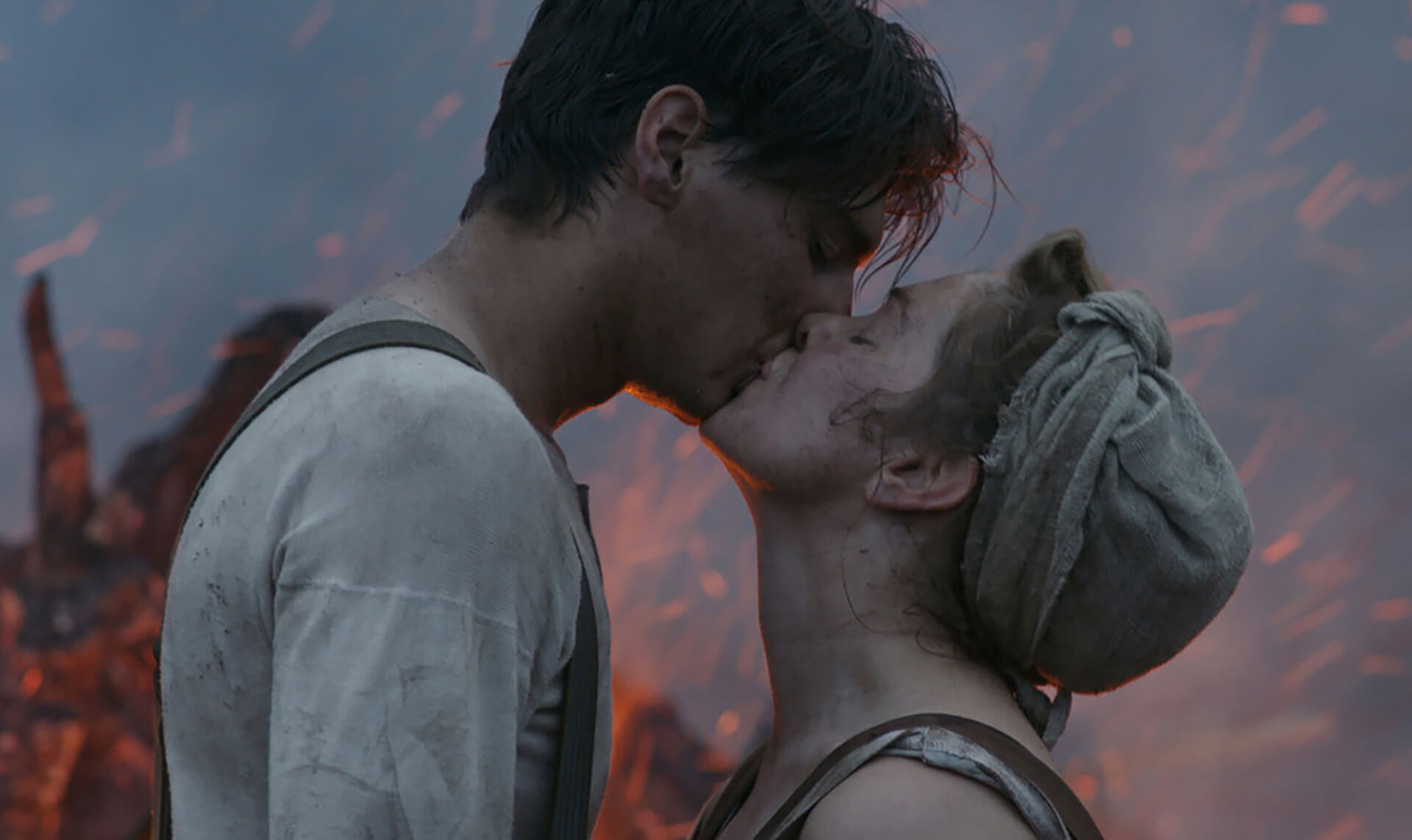 MARKKU PÖLÖSEN OMA MAA -ELOKUVA YLITTÄNYT 200 000 KATSOJAN RAJAPYYKIN