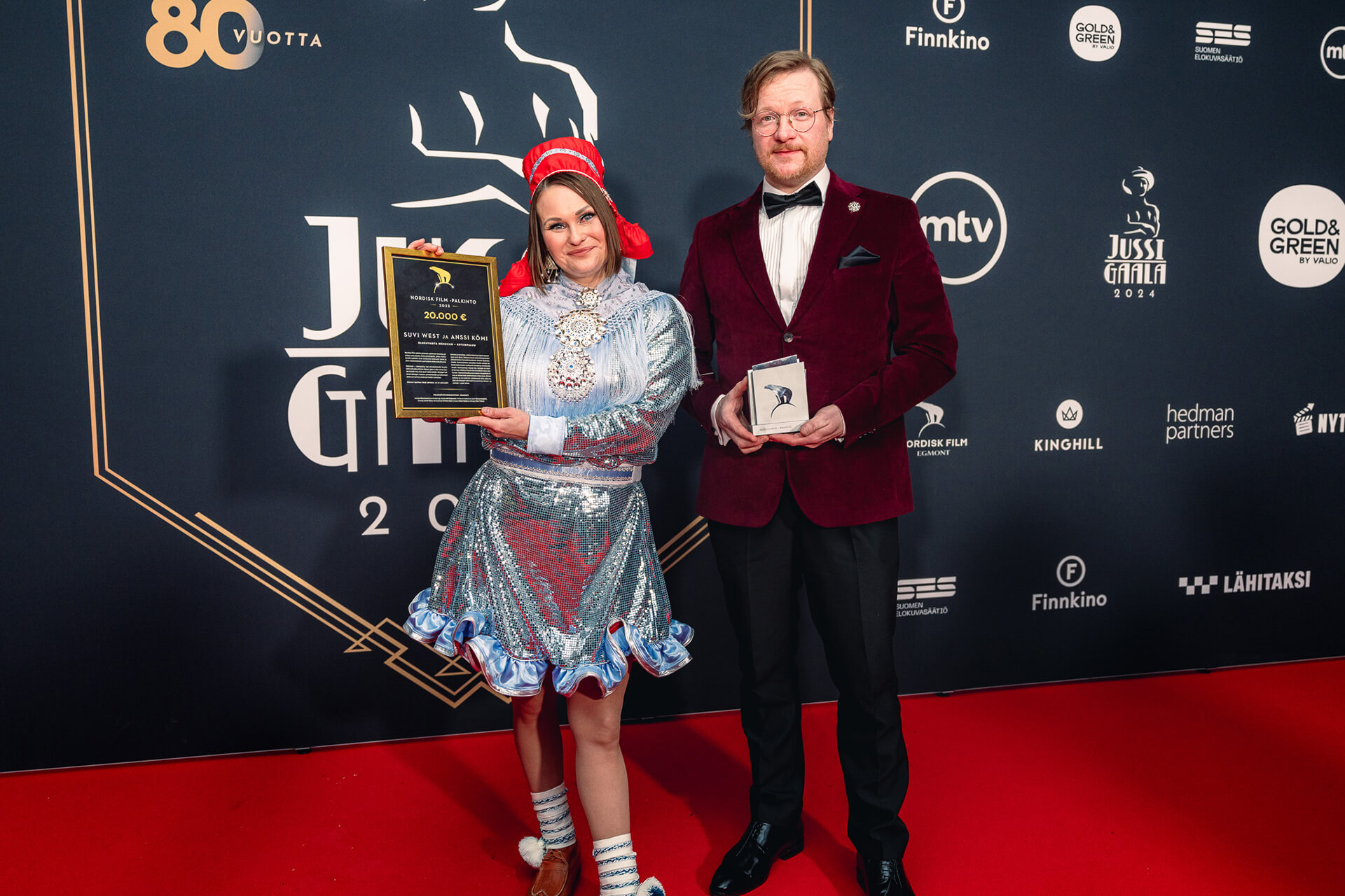 Vuoden 2024 voittajat Suvi West ja Anssi Kömi. Kuva: Lucas Ekblad