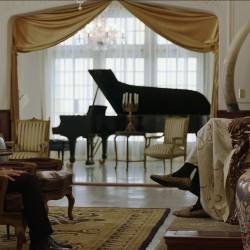 Viggo Mortensen as Tony Vallelonga and Mahershala Ali as Dr. Donald Shirley in Green Book, directed by Peter Farrelly.